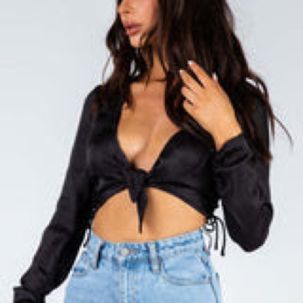 Black top from Princess Polly. Size 8, in amazing condition! - Picture 1 of 3
